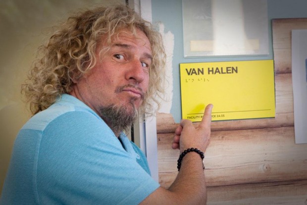 Sammy_Hagar_outside_Van_Halen_room