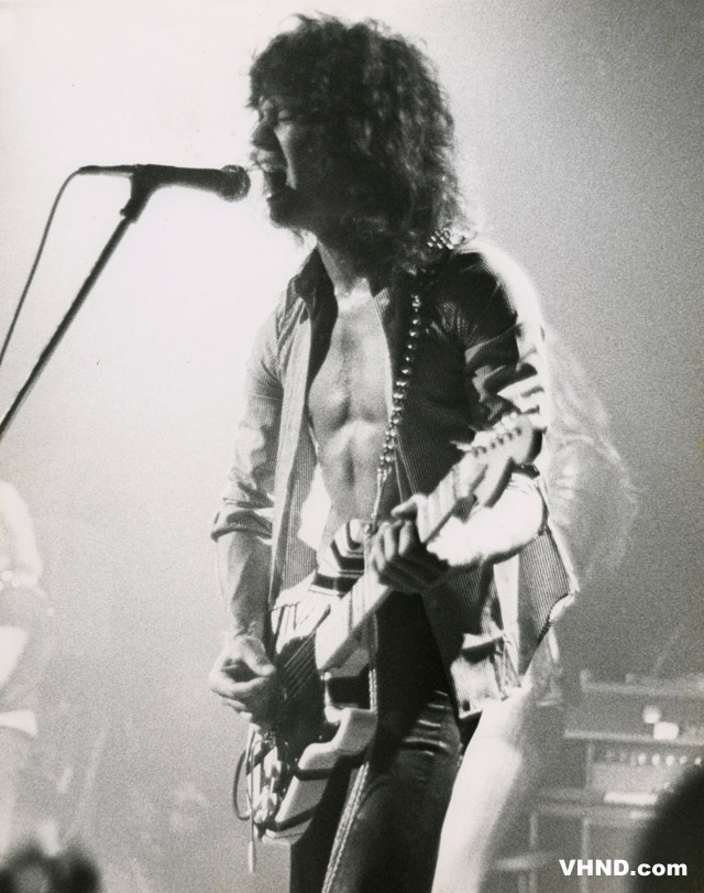 Eddie_Van_Halen_1977