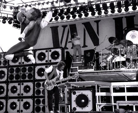 1984-08-18-Donnington-Dave jump