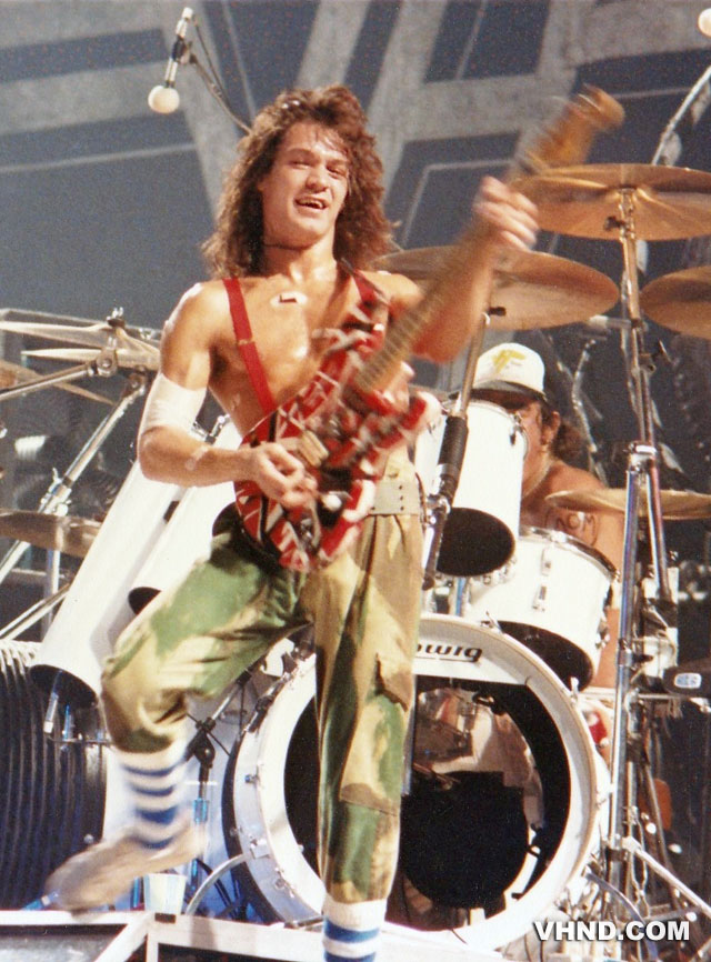Van_Halen_Halloween_1980_2_eddie