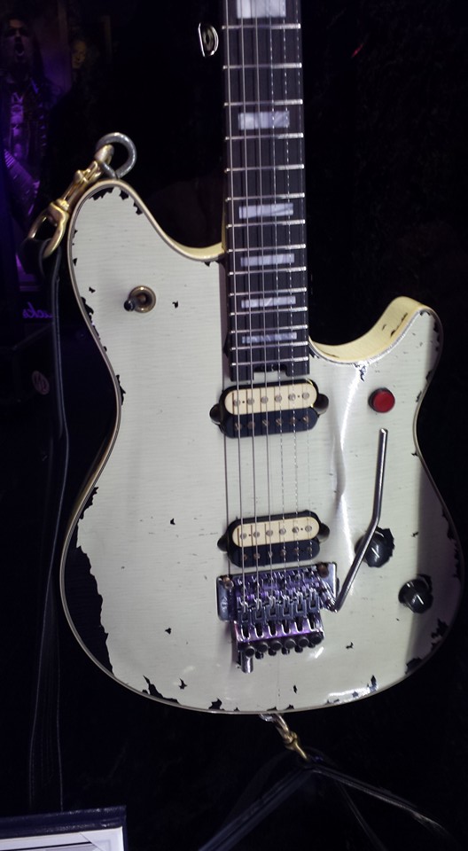 EVH-Wolfgang-USA-Tour-Relic-Replica-3