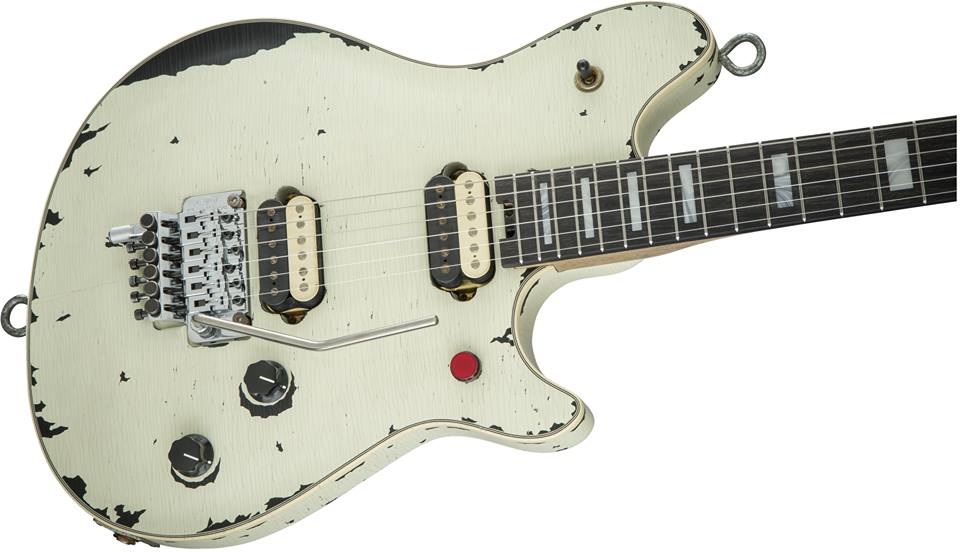 Eddie_Van_Halen_EVH_Relic_Wolfgang_Ivory_2