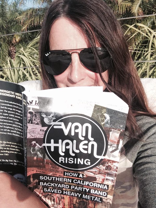 MARTHA_QUINN_reading_Van_Halen_Rising_2015_