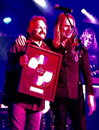 michael_anthony_rockgodz_icon_award_4