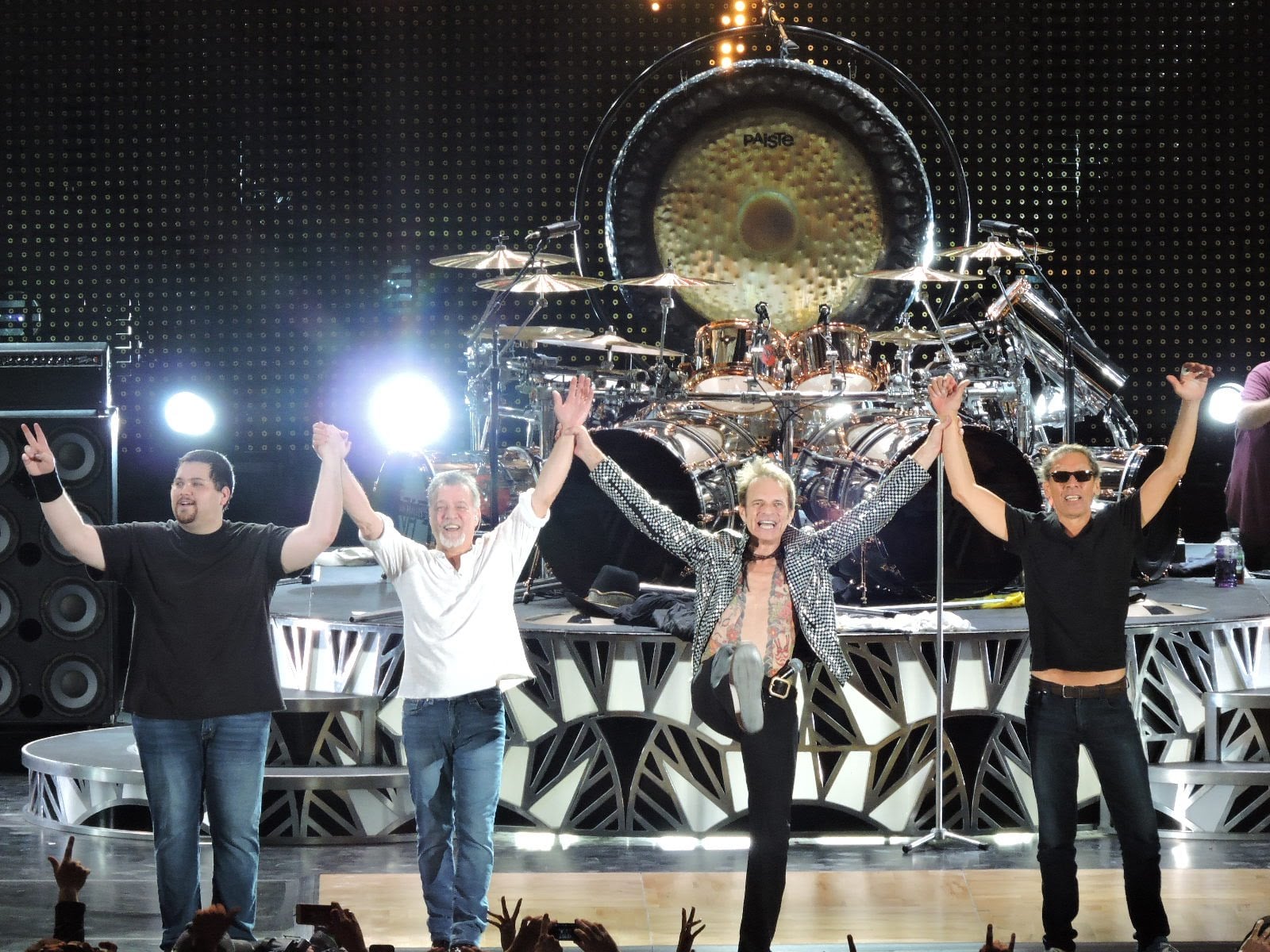 Van-halen-hollywood-bowl-oct-2015-1