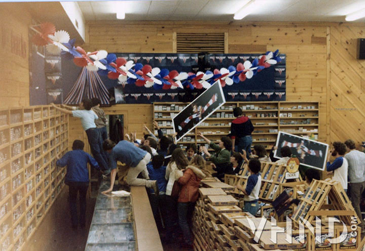 Van_Halen_Peaches_Records_Tapes_Instore_Signing_Appearance_1979_Aftermath003 copy