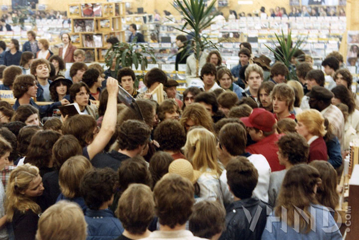 Van_Halen_Peaches_Records_Tapes_Instore_Signing_Appearance_1979__during001 copy