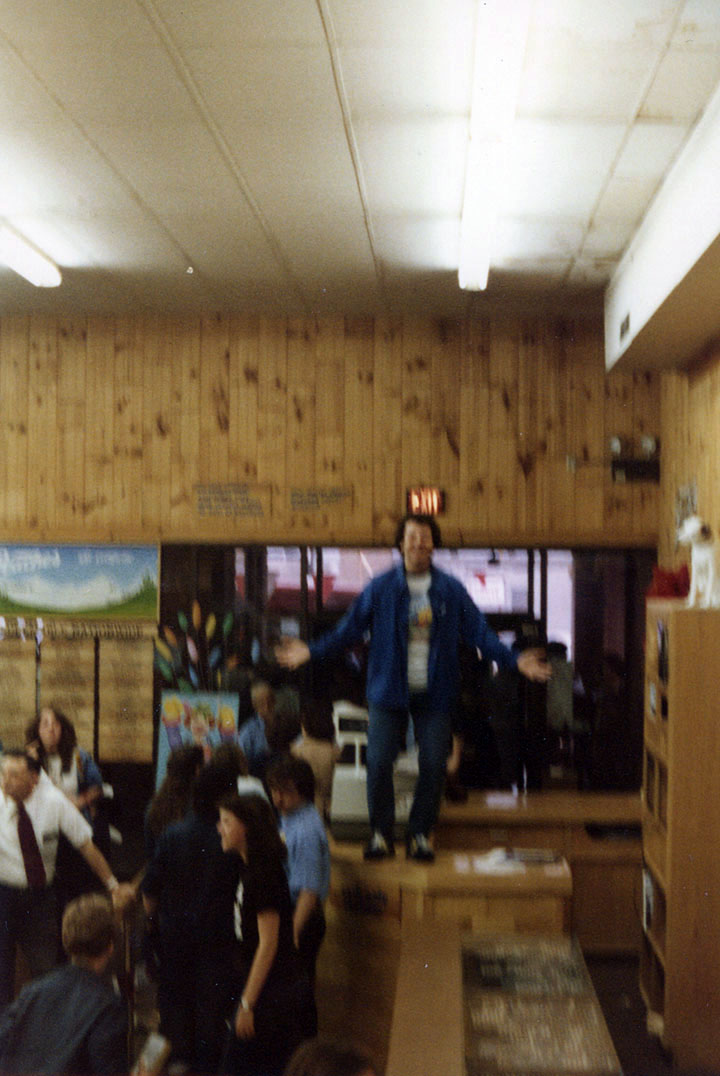 Van_Halen_Peaches_Records_Tapes_Instore_Signing_Appearance_1979__during023